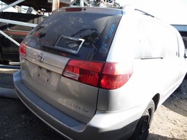 2004 Toyota Sienna Silver 3.3L AT 2WD #Z22975